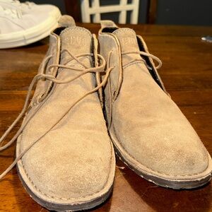 Men's crevo suede boots size 9